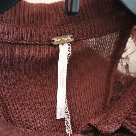 Free People OB1501032 Women's Sz S Wine Red This Shirt Tho Lace L/S Blouse $98 - Picture 4 of 8